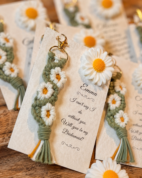 Bridesmaid Proposal Candle and Keychain Set, Personalized Will You Be My Bridesmaid Card, Daisy Sunflower Soy Candle Favor, Bridal Party